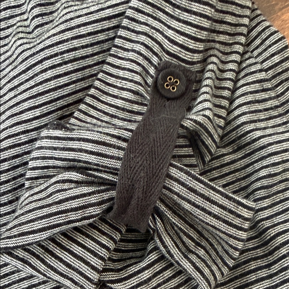 Lauren Ralph Lauren Black and Gray Striped Hooded Sweatshirt - Picture 6 of 7